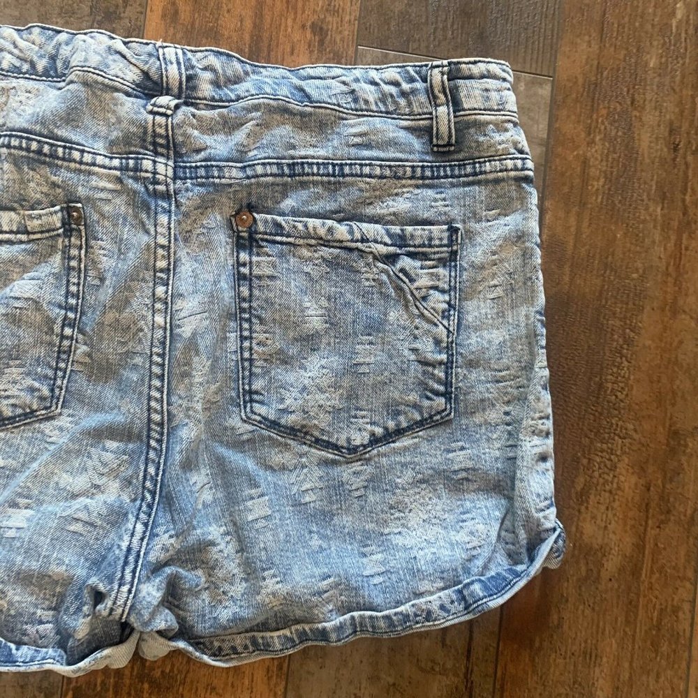 Mossimo High Rise Short Shorts, Blue Aztec - Picture 3 of 5